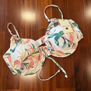 New NWT‎ Artesands April Spritz Degas Bikini Top Swim Floral Underwire 18 D / DD